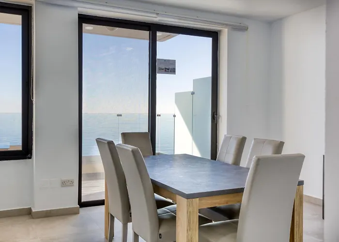 De Redin Seafront By Haven And Keys Malta *