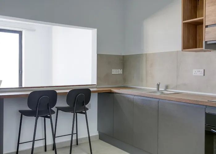 De Redin Seafront By Haven And Keys Malta *