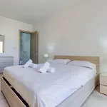 De-Redin Suites By Haven And Keys Malta Apartment *