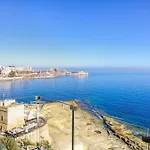 De Redin Seafront By Haven And Keys Malta Daire *
