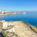 De Redin Seafront By Haven And Keys Malta アパート