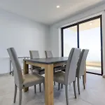 De Redin Seafront By Haven And Keys Malta * スリーマ