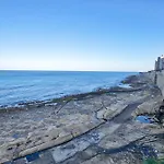 Daire De Redin Seafront By Haven And Keys Malta Sliema