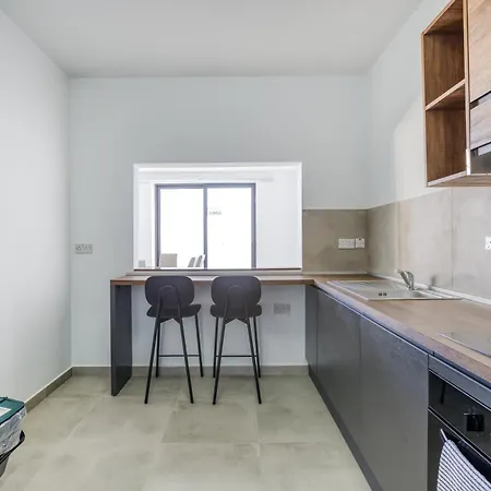 De Redin Seafront By Haven And Keys Malta Apartment