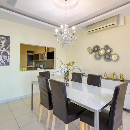 De Redin Seafront Suites By Haven And Keys Malta