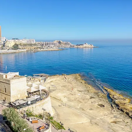 De Redin Seafront Suites By Haven And Keys Malta 아파트