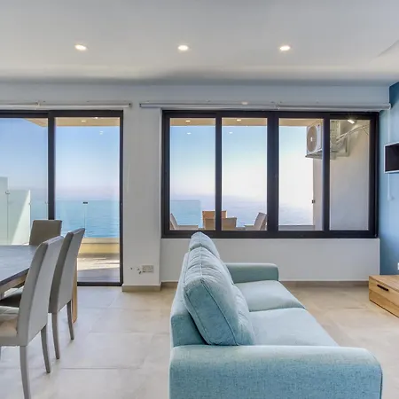 De Redin Seafront Suites By Haven And Keys Malta * Sliema