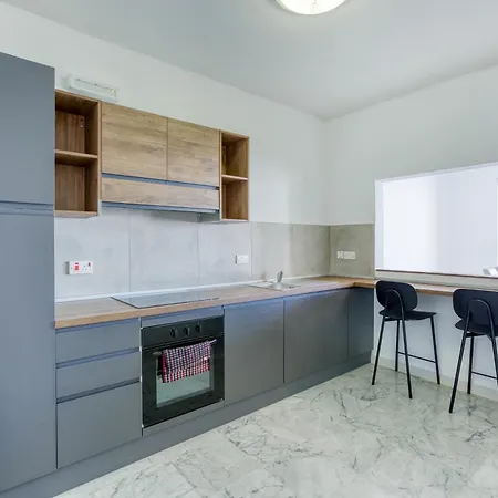 דירה Seafront With Balcony & Sea Views By Jl *