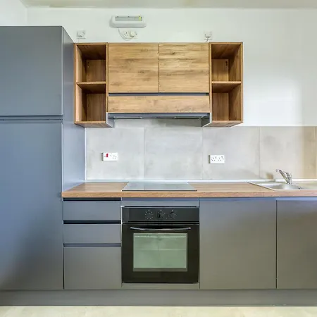 De Redin Seafront By Haven And Keys Malta Apartment Sliema