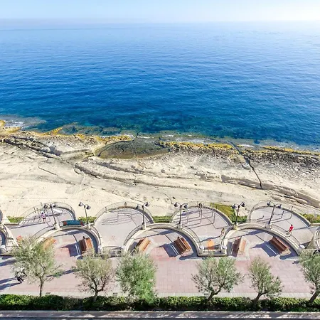 De Redin Seafront Suites By Haven And Keys Malta Lägenhet *