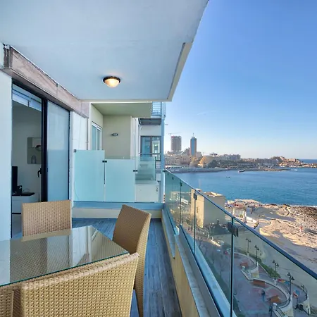 דירה Seafront With Balcony & Sea Views By Jl סליאמה