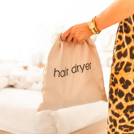 De-Redin Suites - Sea Front - By Haven And Keys Malta شقة سليمة