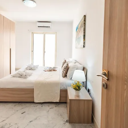 De-Redin Suites - Sea Front - By Haven And Keys Malta سليمة