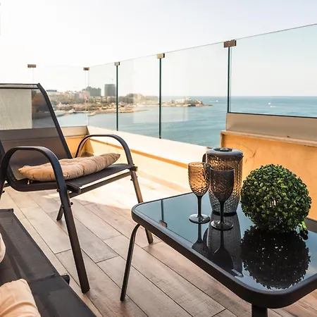 De-Redin Suites - Sea Front - By Haven And Keys Malta شقة