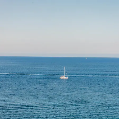 De-Redin Suites - Sea Front - By Haven And Keys Malta شقة *