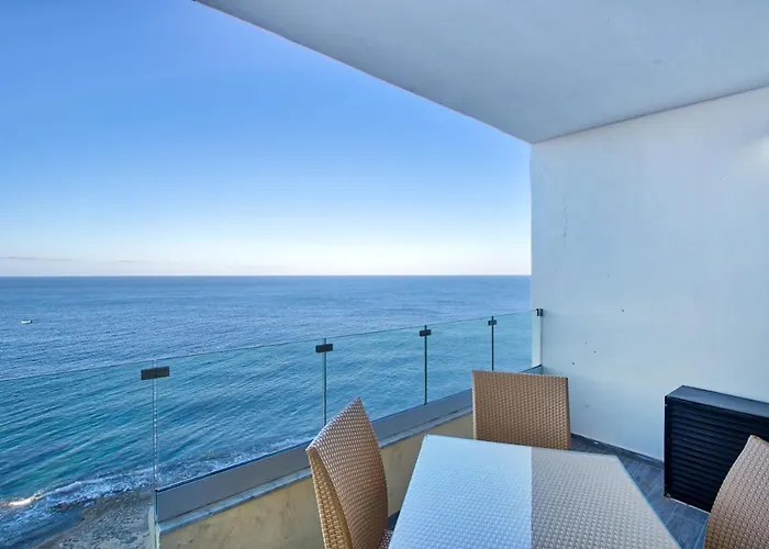 De Redin Seafront By Haven And Keys Malta *