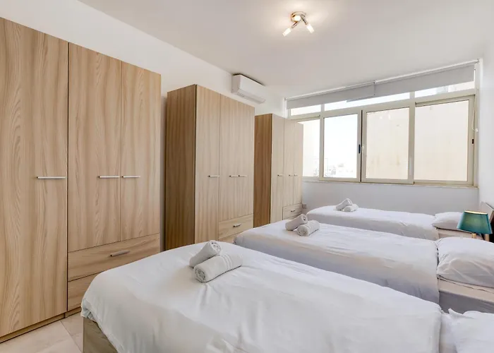 De Redin Seafront By Haven And Keys Malta * Sliema