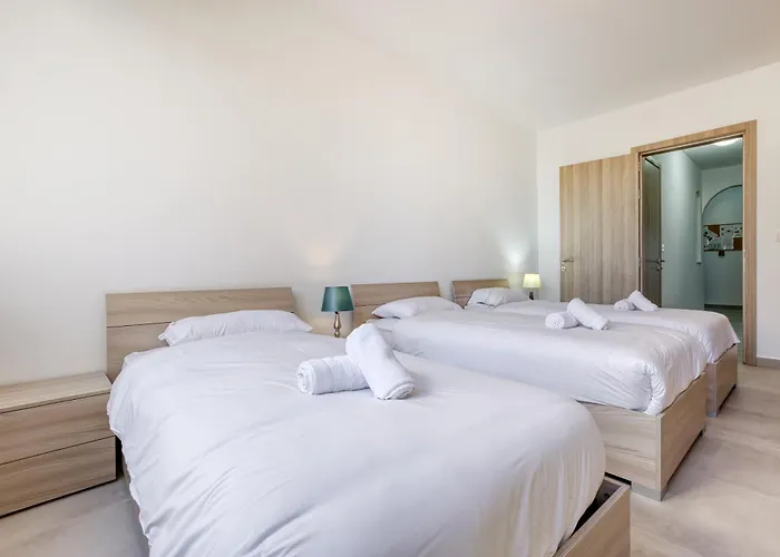 De Redin Seafront By Haven And Keys Malta Appartamento