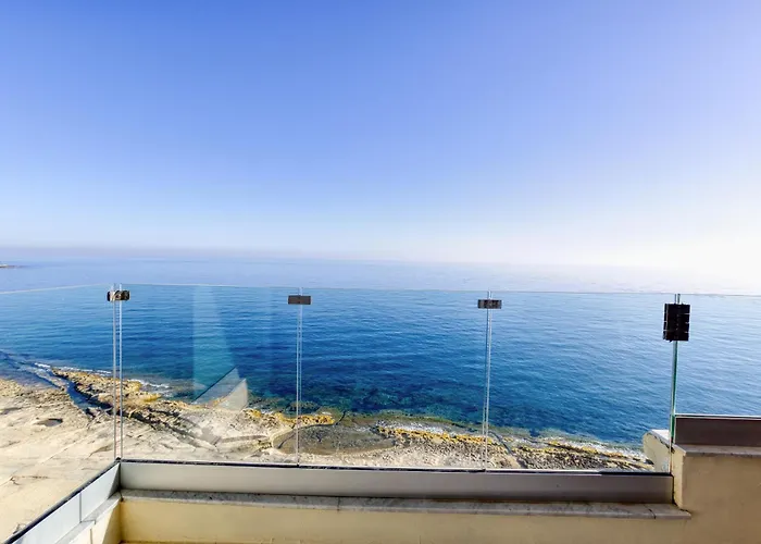 De Redin Seafront By Haven And Keys Malta *