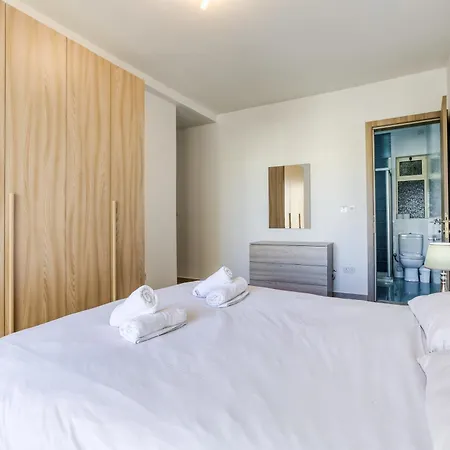 Apartament De Redin Seafront By Haven And Keys Malta