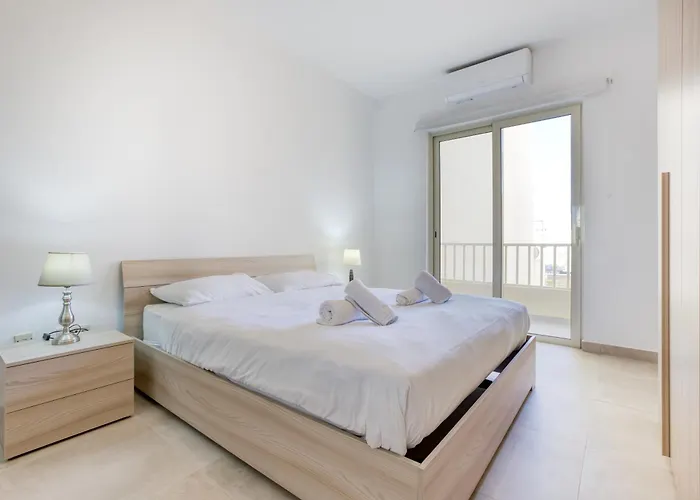 De Redin Seafront By Haven And Keys Malta Apartament Sliema