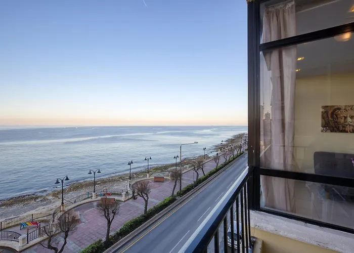 De Redin Seafront By Haven And Keys Malta Apartament Sliema