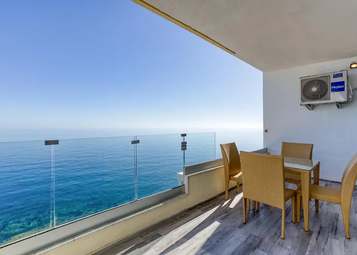 Apartament De Redin Seafront By Haven And Keys Malta Sliema
